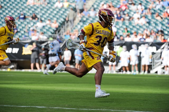 Simba Makawa running at Lincoln Financial Field